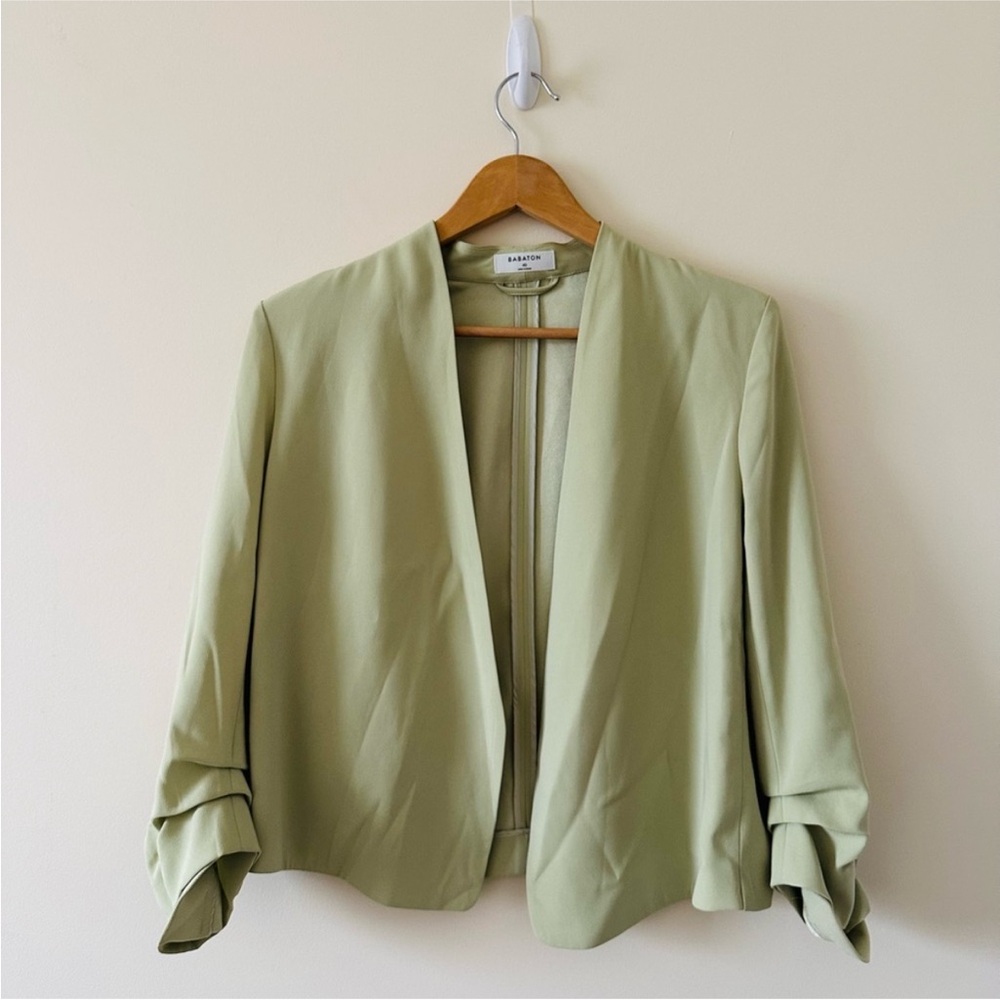 🌟RARE🌟 Aritzia Babaton Macauley Cropped Blazer in soft sage green (XXS)